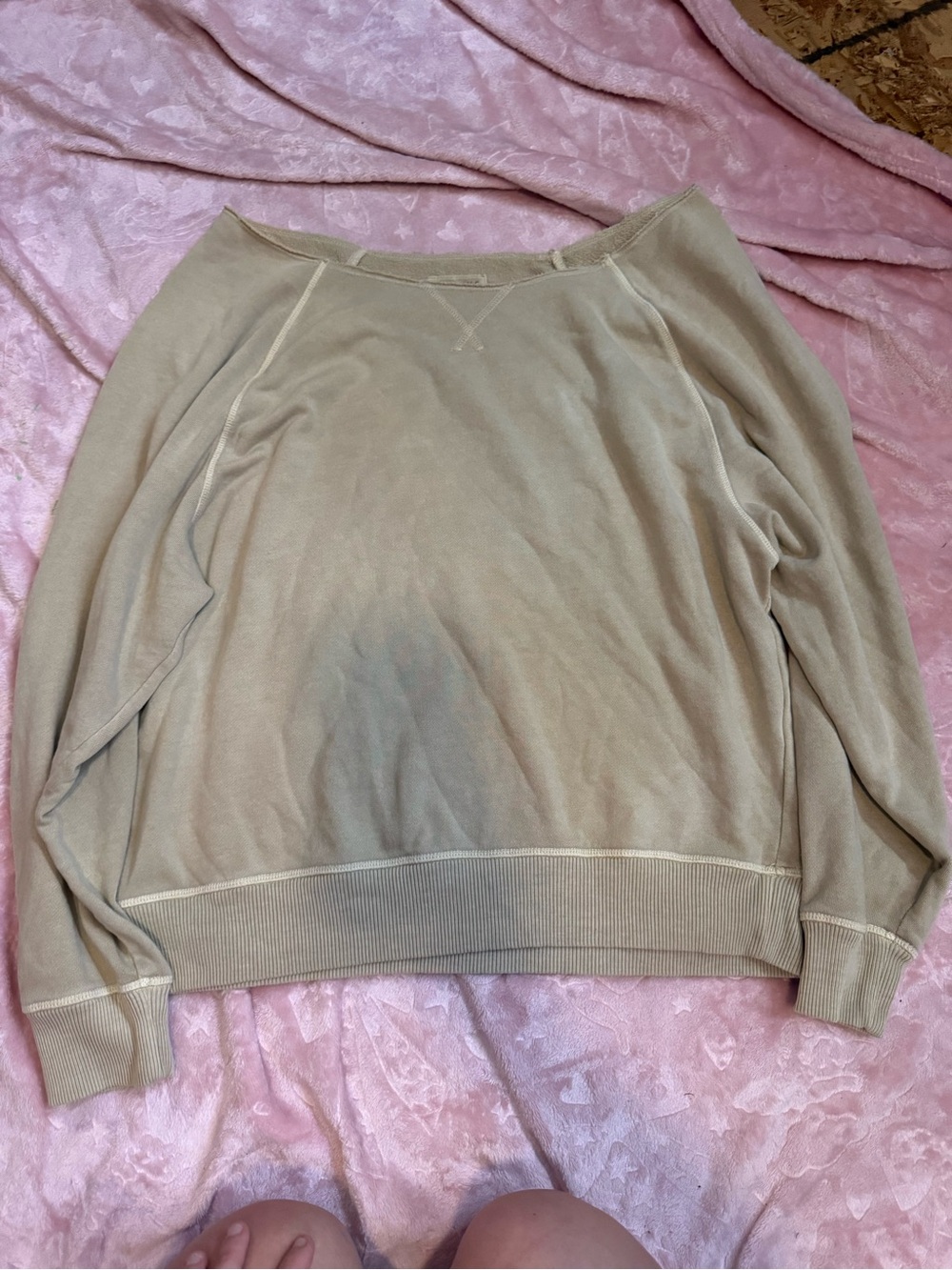 American Eagle Outfitters Light Beige Crewneck Sweatshirt
